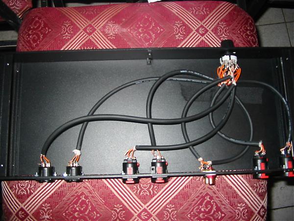 Name:  DIY Switchbox 1.jpg
Views: 282
Size:  54.7 KB
